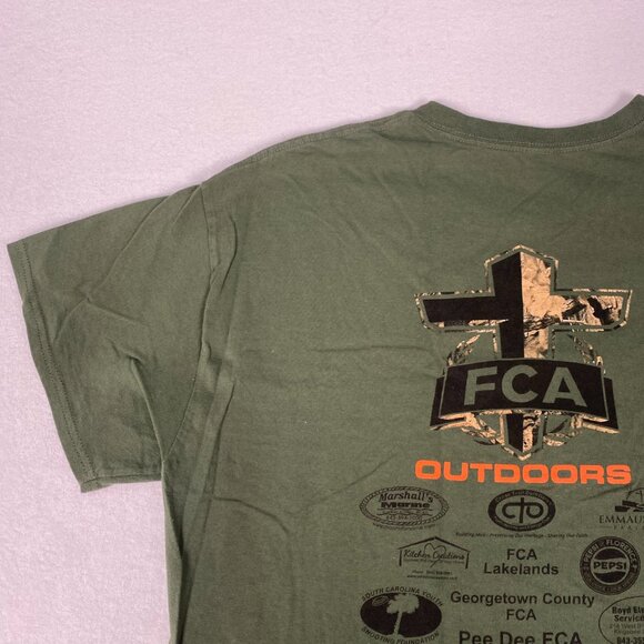 Federation Christian Athletes South Carolina Cross Camo Distressed Paint Tee - Picture 7 of 10